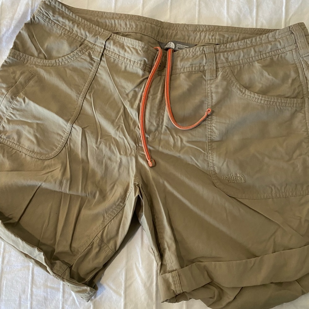 North Face Kahki Shorts “16” women’s